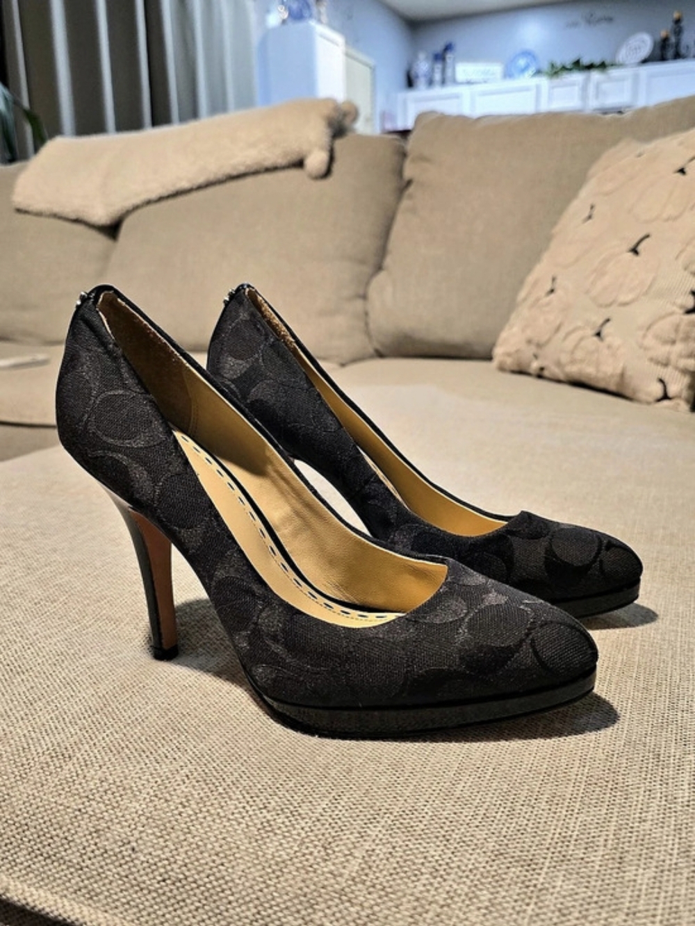 Coach Signature C Black Platform Heels Pumps US 7.5 B